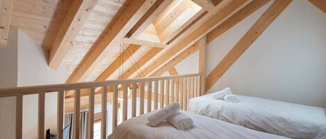 Chambre Quadruple | Wi-Fi gratuit, draps fournis