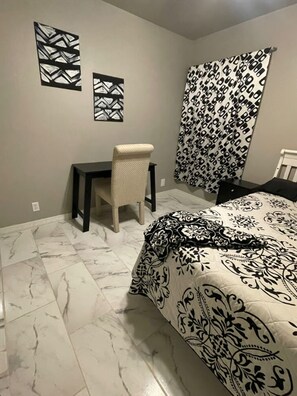 Fer et planche à repasser, Wi-Fi, draps fournis