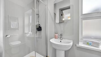 Apartment | Bathroom