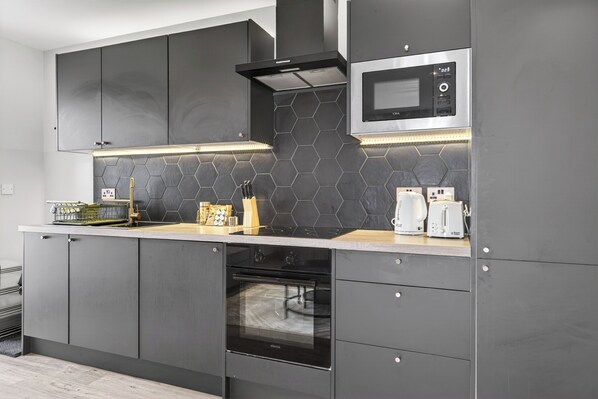 Apartment | Private kitchen - Cosy Flat in City Centre (Cardiff)