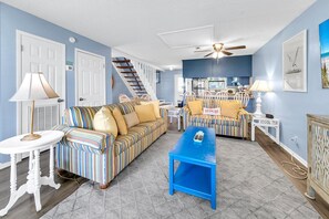 独立别墅, 多张床 (Laguna Beach Breeze) | 起居区