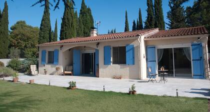 Charming guesthouse in the countryside 5 mins from Arles