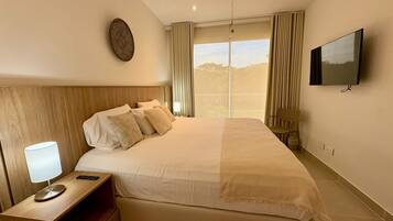 Iron/ironing board, WiFi, bed sheets