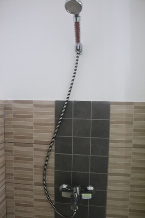 Shower, hair dryer, towels, soap - Chantilla Vie, near Trou aux Biches beach, Mauritius (Trou aux Biches)