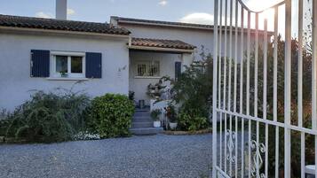 Enceinte de lâhĂ©bergement