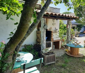 屋外ダイニングエリア