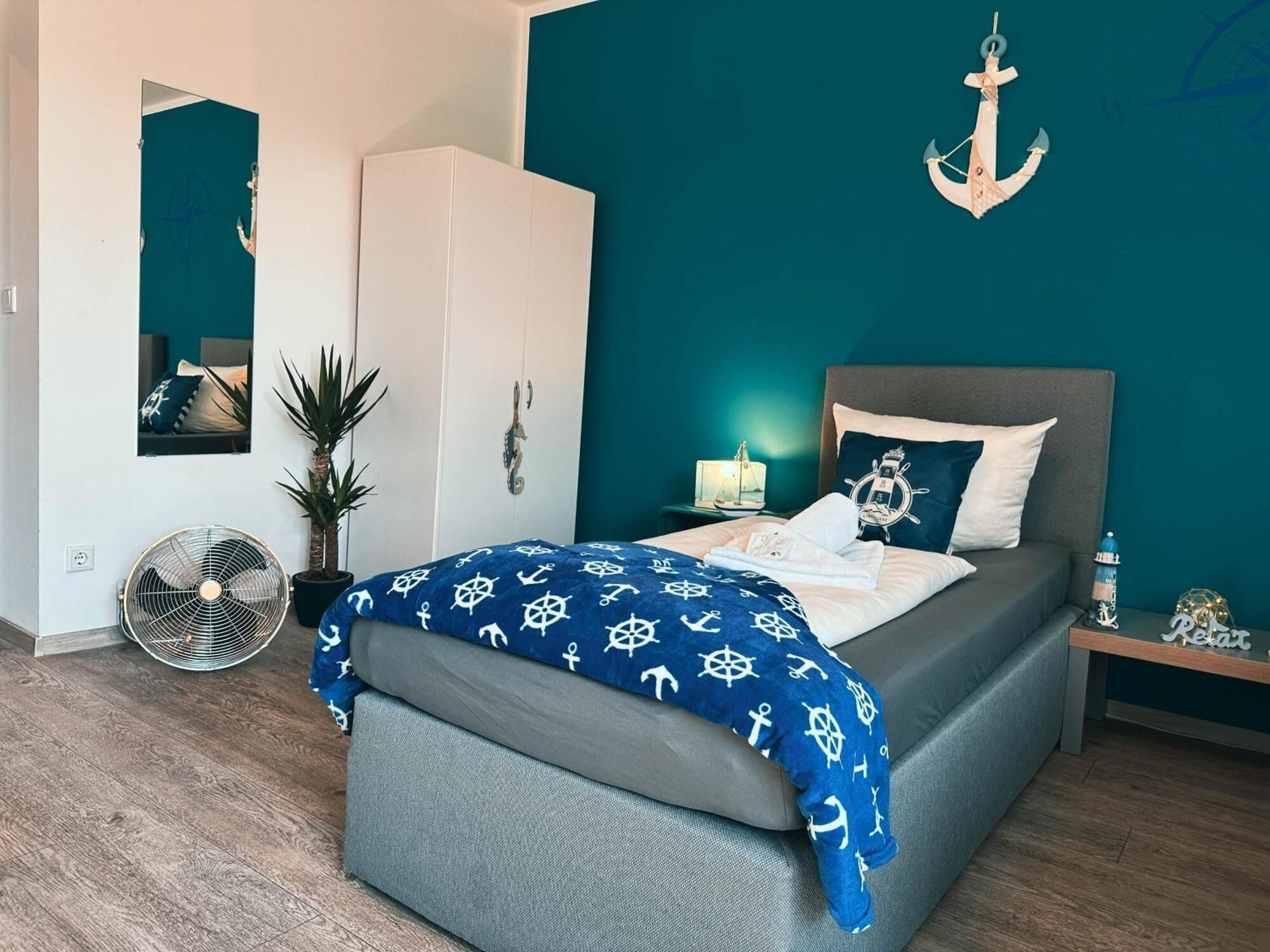 Singola Standard, vista città | Una scrivania, Wi-Fi gratuito