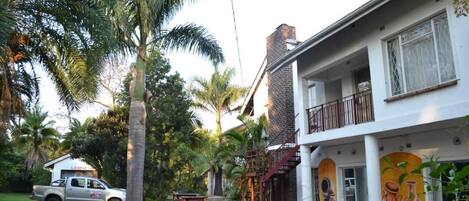 Fachada de la propiedad