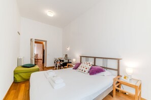 3 bedrooms, desk, iron/ironing board - Nina Apartment Vatican Museums (roma)