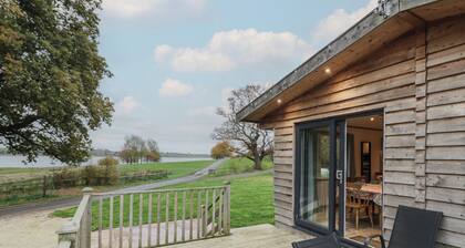 Oak Lodge