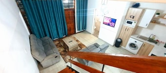 Superb 3-bedroom apartment in vibrant East London neighborhood