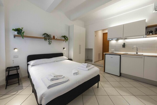 1 bedroom, iron/ironing board