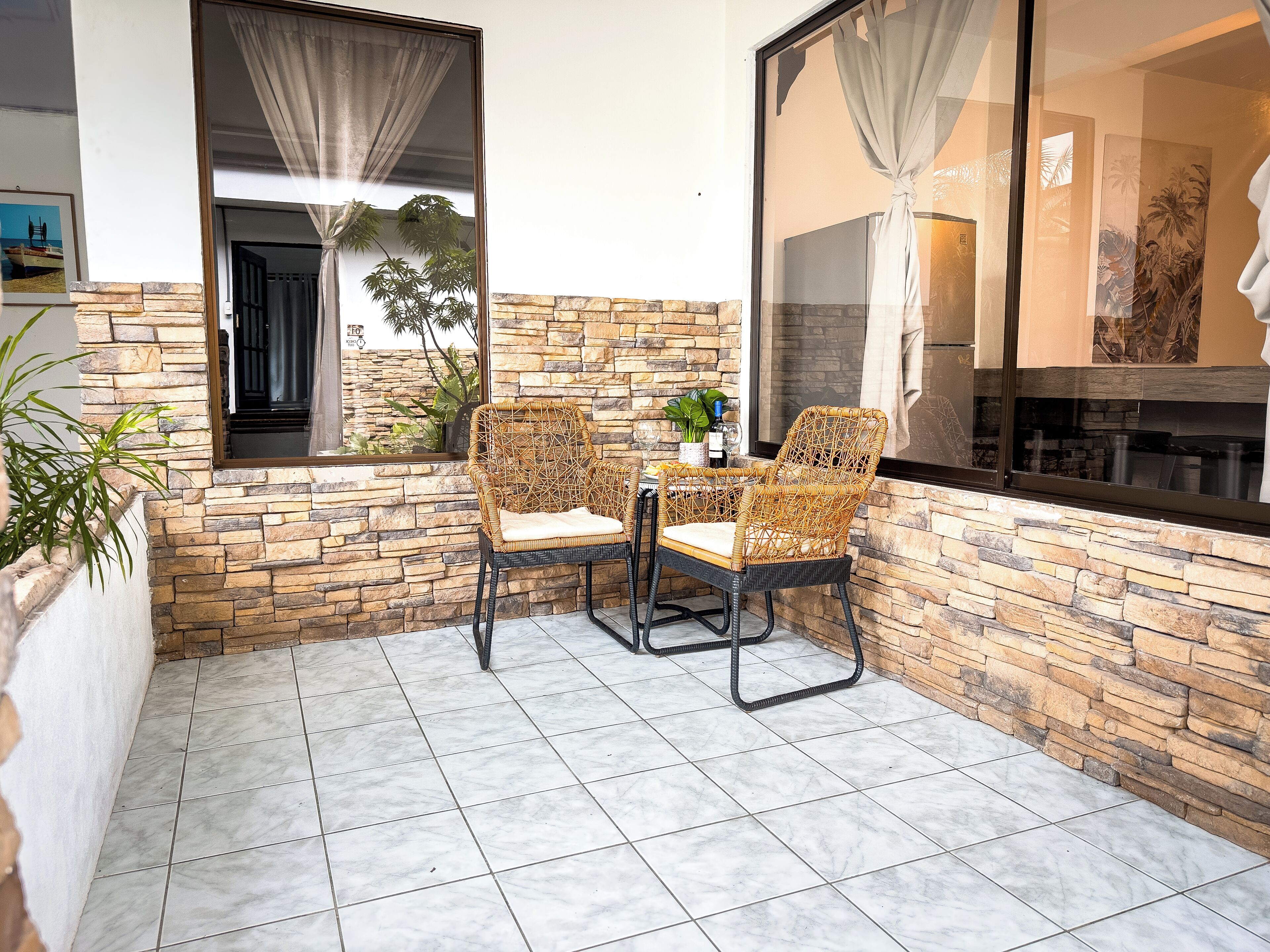 In-room safe, free WiFi