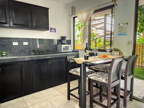 Family Suite, Pool View | In-room safe, free WiFi - Emma Hotel Jaco (Puntarenas)