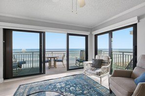 Living area - Shorehom by the Sea 63 (New Smyrna Beach)