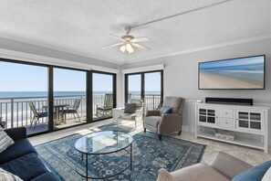 Living area - Shorehom by the Sea 63 (New Smyrna Beach)