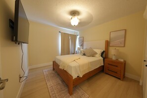 2 bedrooms, iron/ironing board, WiFi, bed sheets