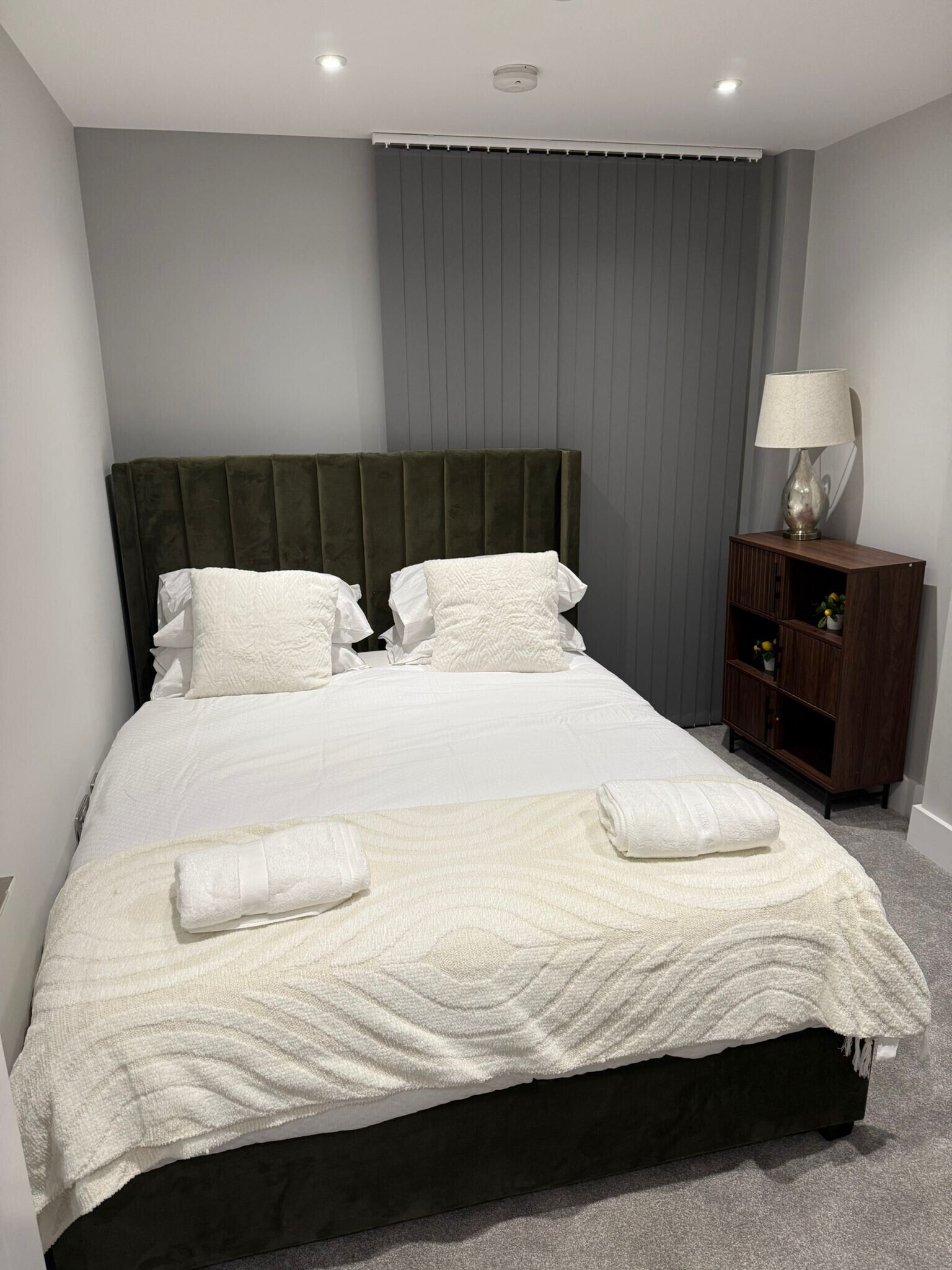 1 dormitori, planxa i posts de planxar, wifi i roba de llit 