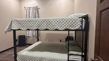 熨斗/熨衣板、上网接入、床单