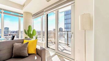 TV, DVD-spiller og kontorer