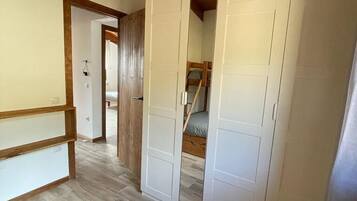 Chalé | Ferros/tábuas de passar roupa, Wi-Fi de cortesia