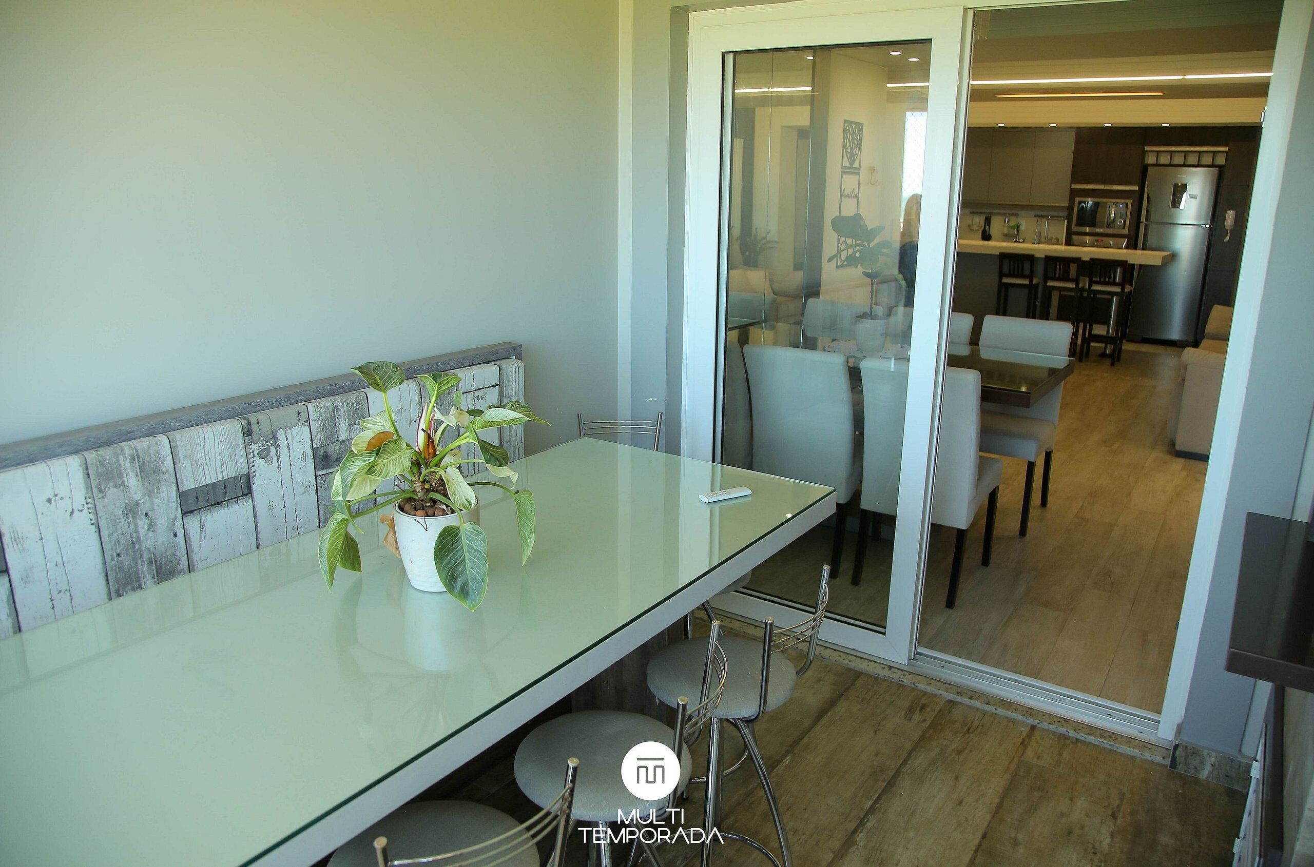 Apartamento Deluxe, vistas a la playa | Restauración