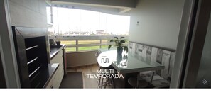 BBQ/picnic area - Apartamento Vista Mar em Imbituba (Imbituba)