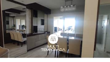 Deluxe-Apartment, Strandblick | Speisen