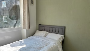 2 habitaciones, tabla de planchar con plancha y wifi