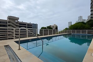 Apartemen | Kolam renang | Kolam renang outdoor musiman