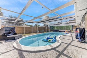 Pool - Apollo Beach Preserve: Family Retreat! (Apollo Beach)