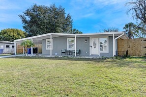 Exterior - Apollo Beach Preserve: Family Retreat! (Apollo Beach)