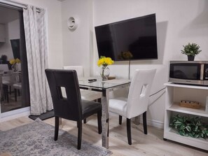Dining - Privet and Separate Entrance 2 Bedrooms Basement-Free Parking (Waterloo)