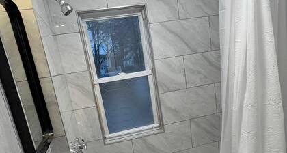 Family-Friendly 3BR Hamden Apt Near New Haven & Universities