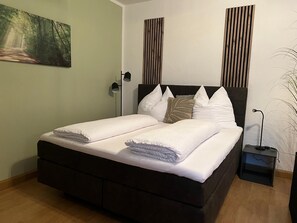 Bügeleisen/Bügelbrett, WLAN, Bettwäsche