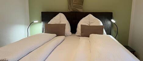 アイロン / アイロン台、WiFi、ベッドシーツ