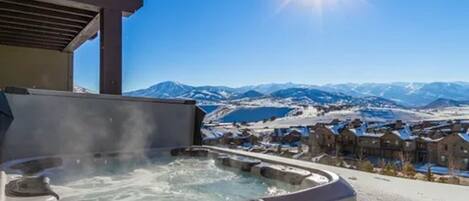 Bain à remous extérieur