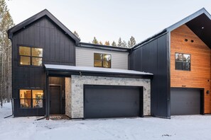 Exterior - New Cabin in Island Park (Fremont County)