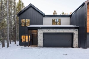 Exterior - New Cabin in Island Park (Fremont County)