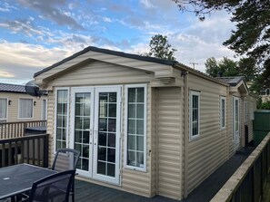 Khu ẩm thực ngoài trời