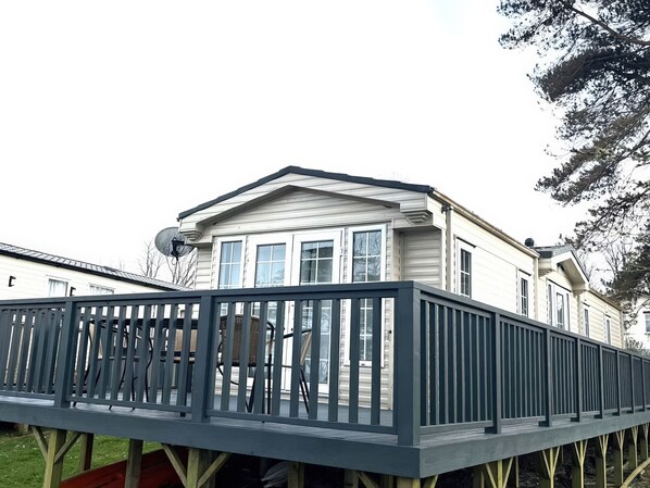 Property grounds - Caravan 38 (Newport)