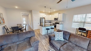 Smart TV - Modern & Pet-Friendly 3BR Stay Near MTSU (Murfreesboro)