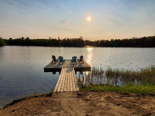 The Getaway_Greens Lake 4 BR/Hot tub/Beach/Sunsets