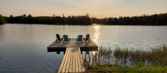 The Getaway_Greens Lake 4 BR/Hot tub/Beach/Sunsets