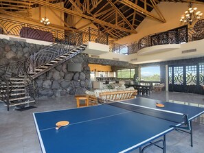 Game room - Luxury Ocean and Mountain-View Estate with resort Style Infinity Pool (David)