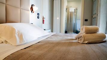 Deluxe Double or Twin Room, City View | In-room safe, desk, laptop workspace, soundproofing