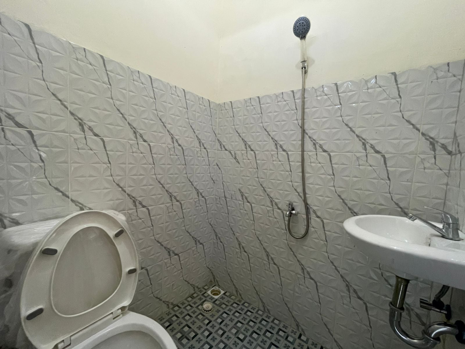 Kamar Double Deluks | Kamar mandi | Shower