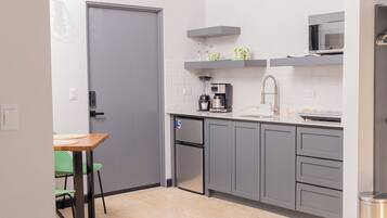 Microondas y parrilla de estufa