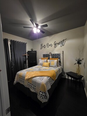 Suite, 1 Queen Bed - Mjd Place & Executive Suites (West Nipissing)