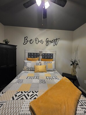 Suite, 1 Queen Bed | Free WiFi - Mjd Place & Executive Suites (West Nipissing)